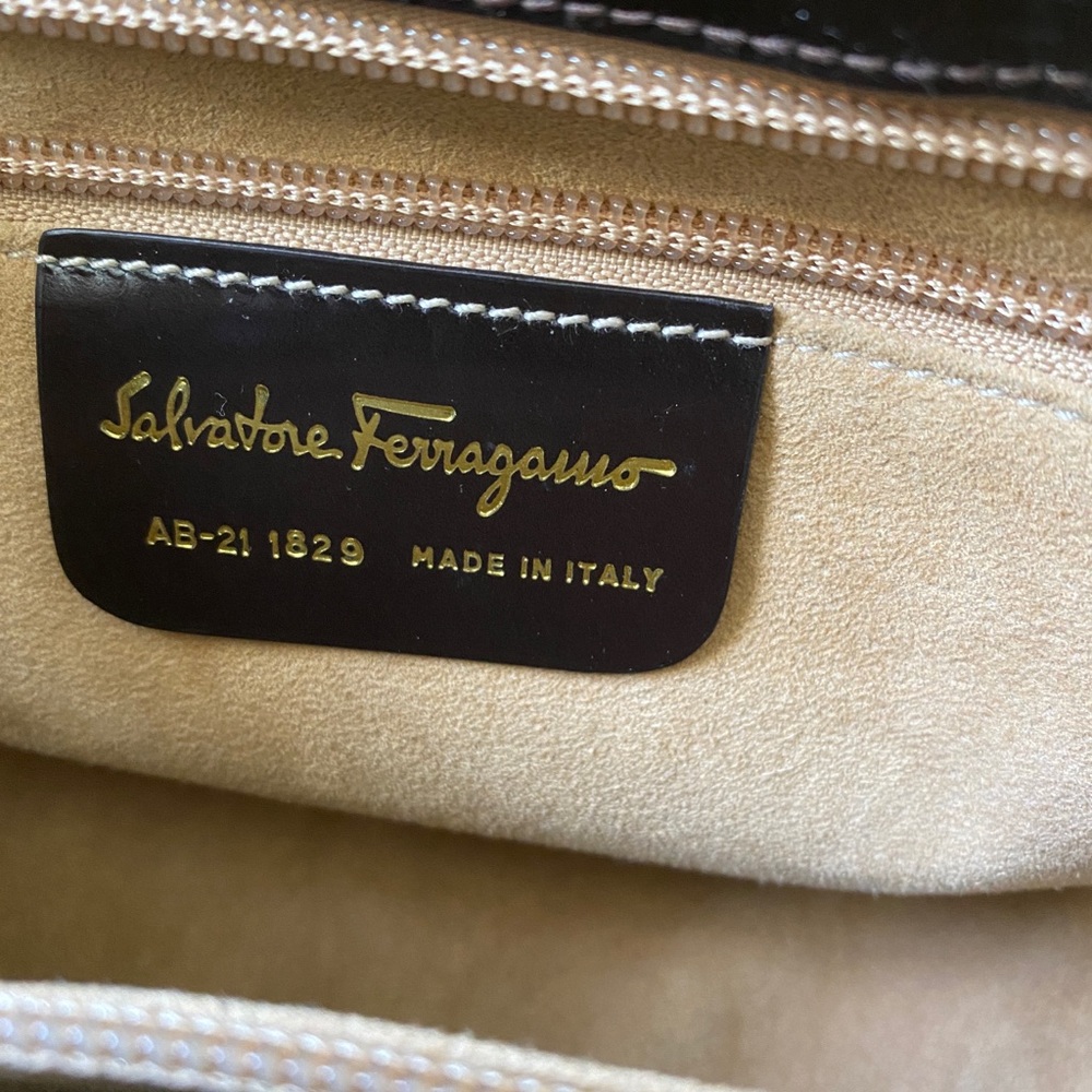 FERRAGAMO Vintage Logo Handle Purse - Picture 11 of 17